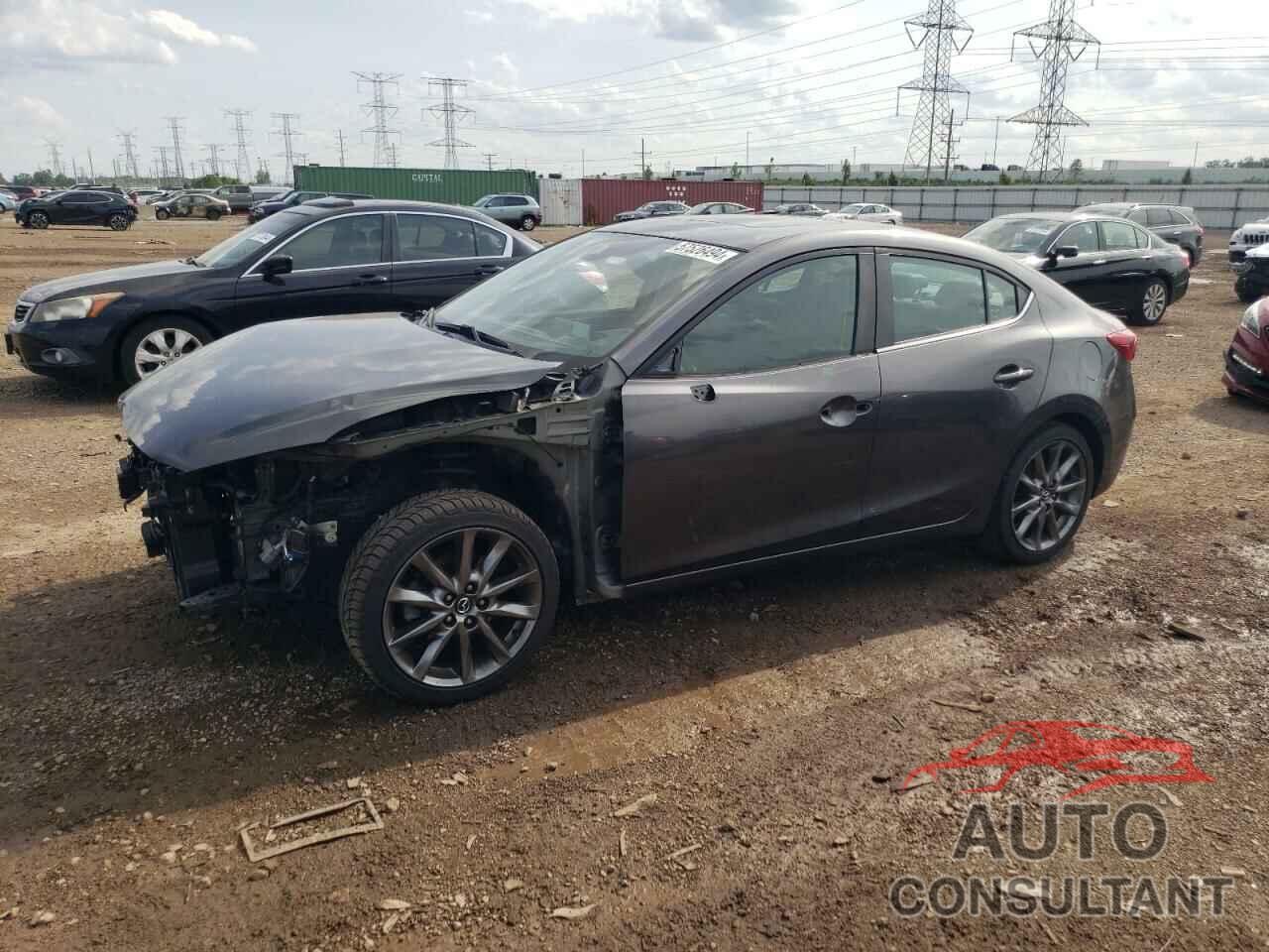 MAZDA 3 2018 - 3MZBN1W37JM264281