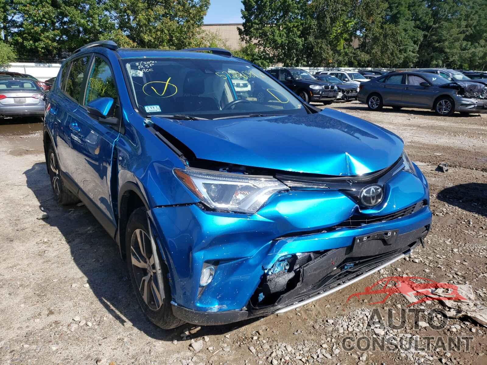 TOYOTA RAV4 2018 - JTMRFREV6JJ198240