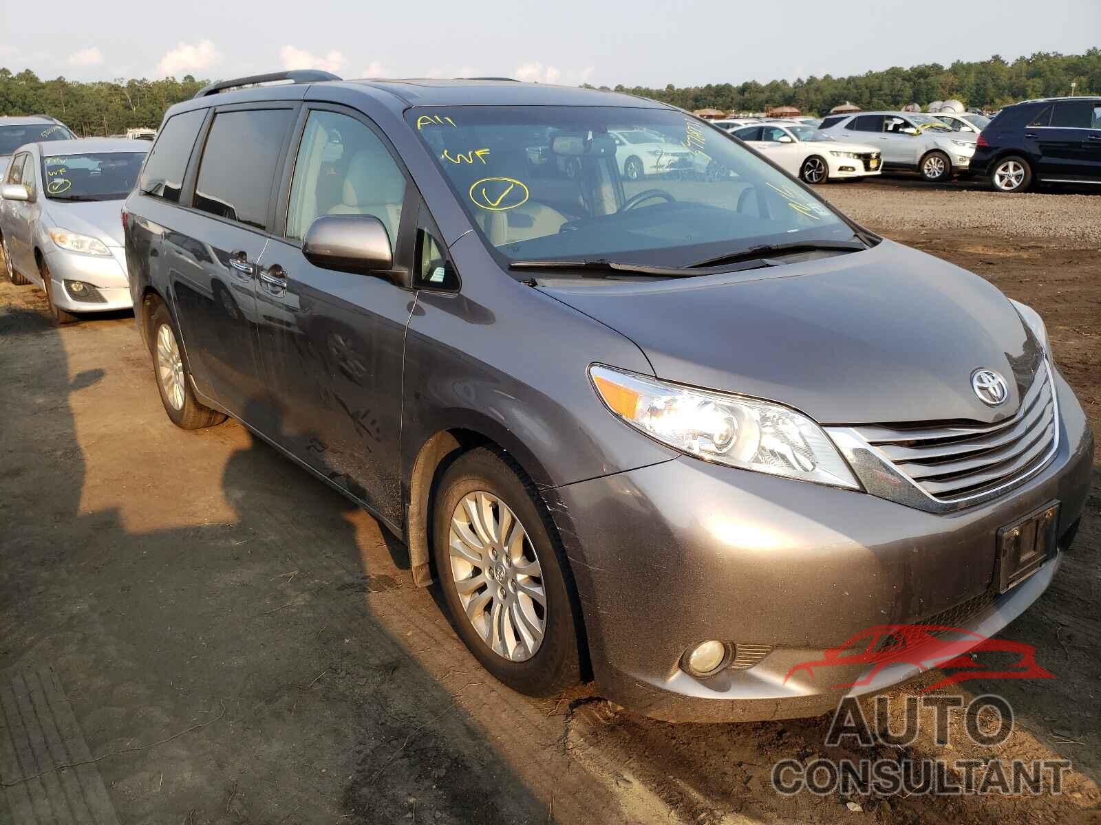 TOYOTA SIENNA 2017 - 5TDYZ3DC0HS812759