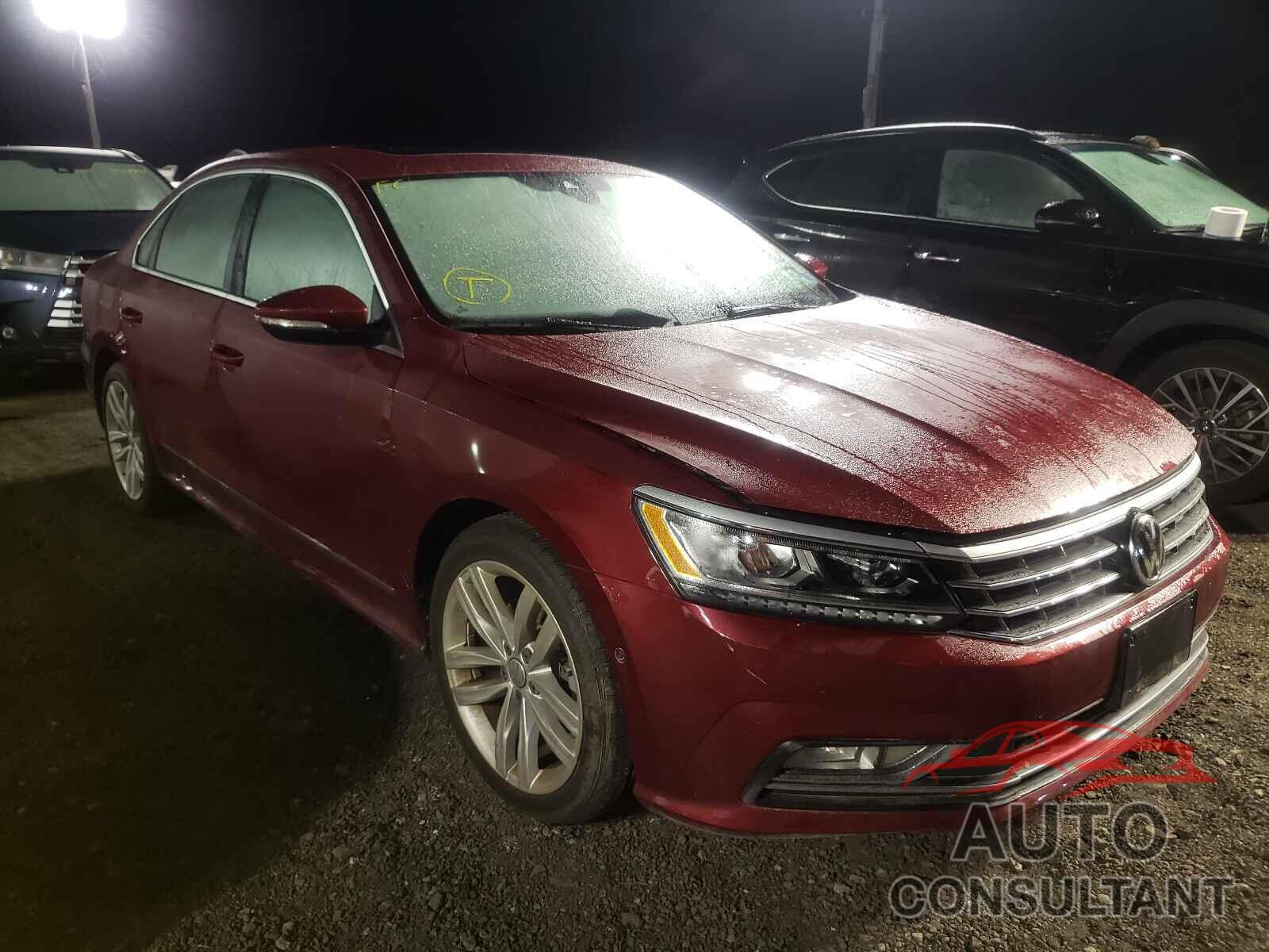 VOLKSWAGEN PASSAT 2018 - 1VWCA7A35JC008927