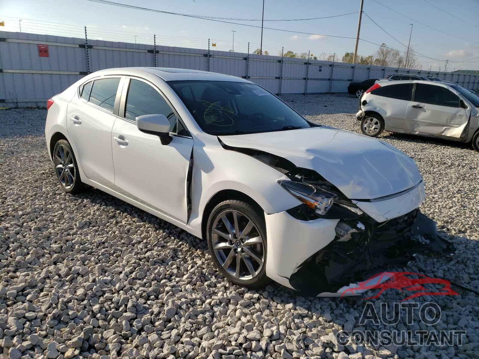 MAZDA 3 2018 - 3MZBN1W39JM172301