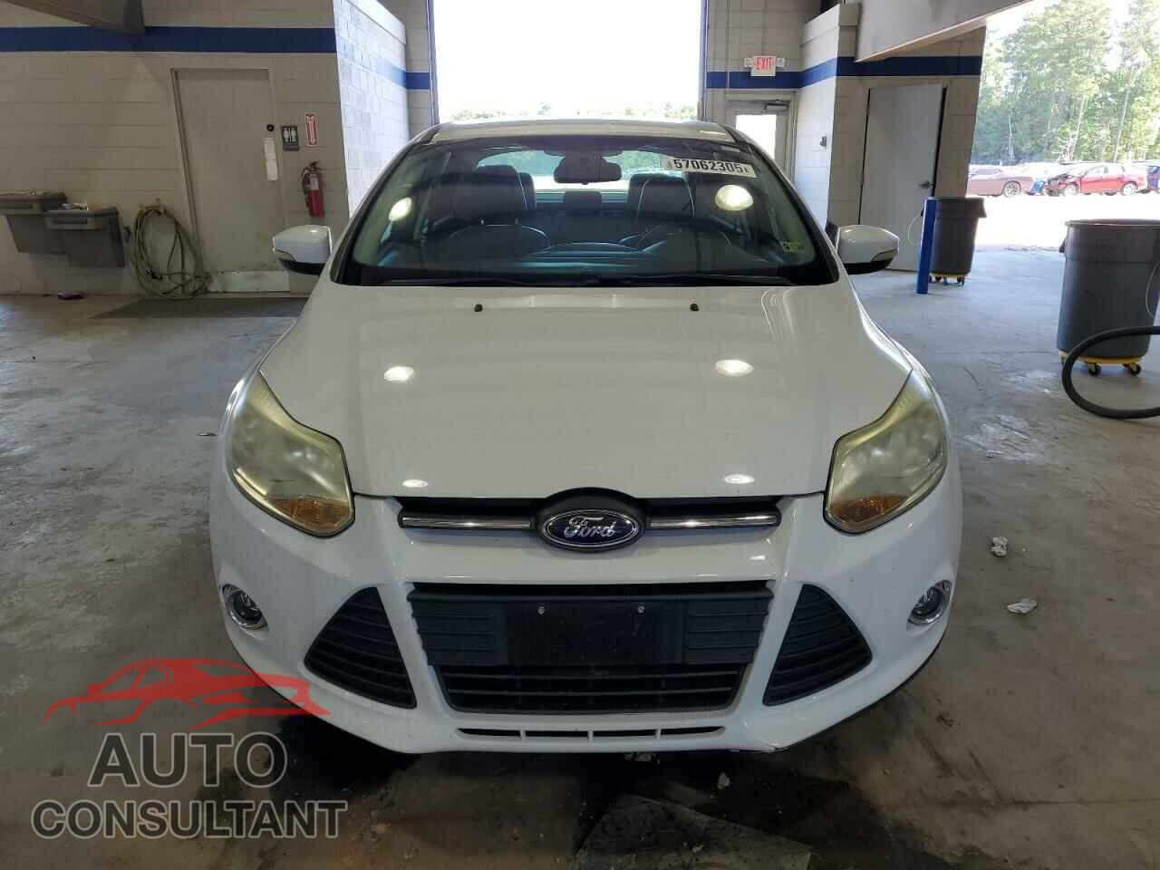 FORD FOCUS 2014 - 1FADP3F26EL252404
