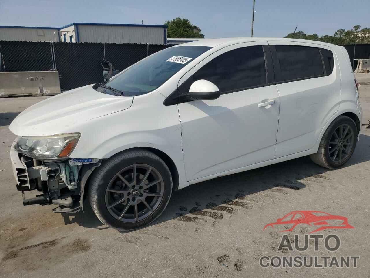 CHEVROLET SONIC 2018 - 1G1JG6SH6J4106770
