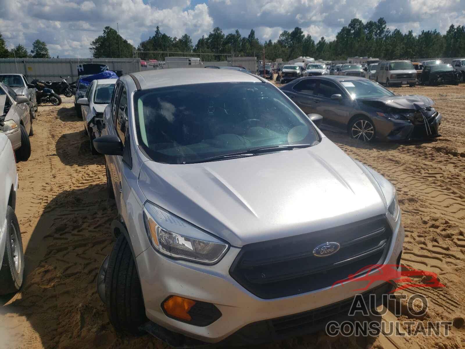 FORD ESCAPE 2017 - 1FMCU0F77HUA27055