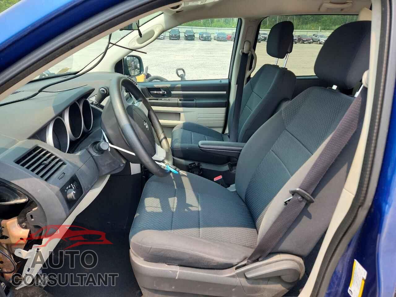 DODGE CARAVAN 2010 - 2D4RN4DE2AR490988