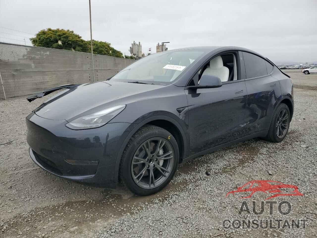 TESLA MODEL Y 2024 - 7SAYGDED4RF103411
