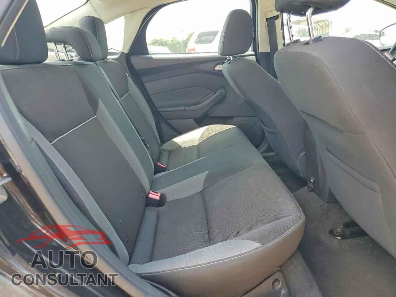 FORD FOCUS 2014 - 1FADP3F23EL163762