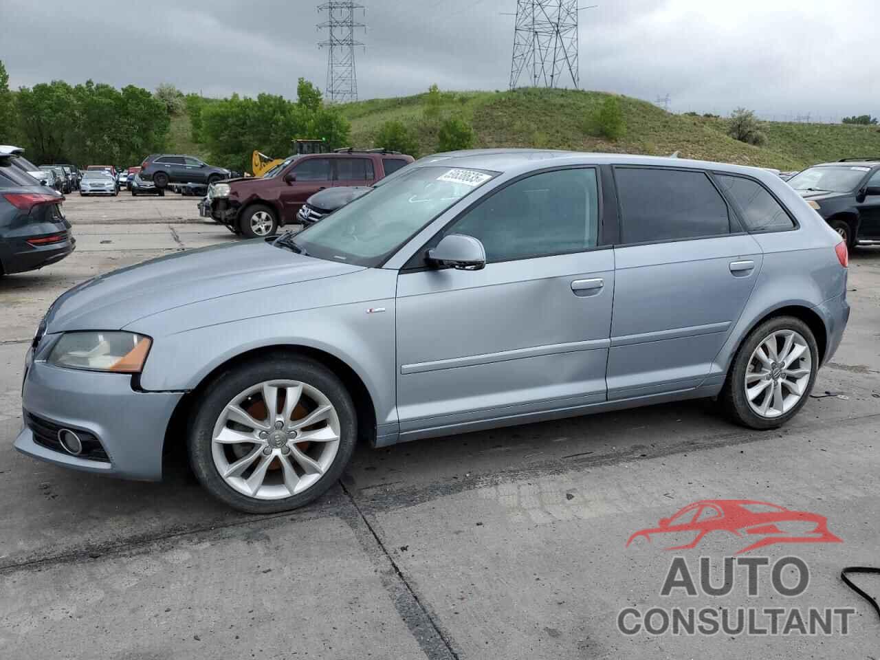 AUDI A3 2012 - WAUBJAFM0CA130958