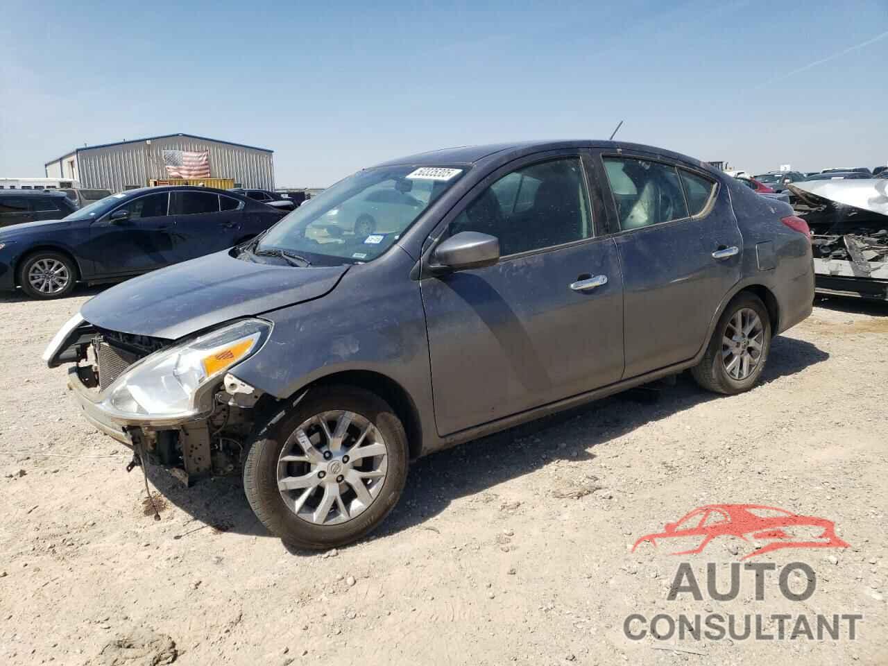 NISSAN VERSA 2018 - 3N1CN7APXJL817924