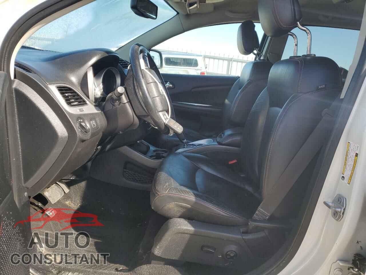 DODGE JOURNEY 2015 - 3C4PDCEG5FT670083