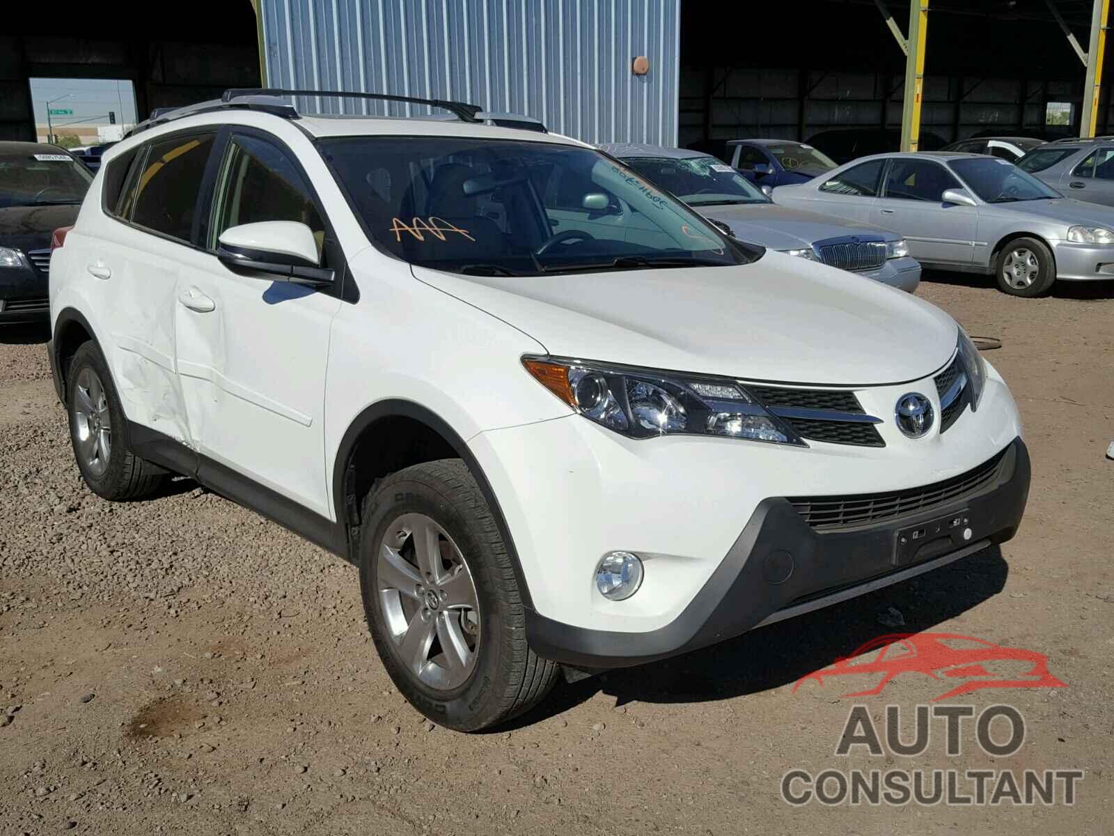 TOYOTA RAV4 XLE 2015 - JTMWFREV4FJ026590