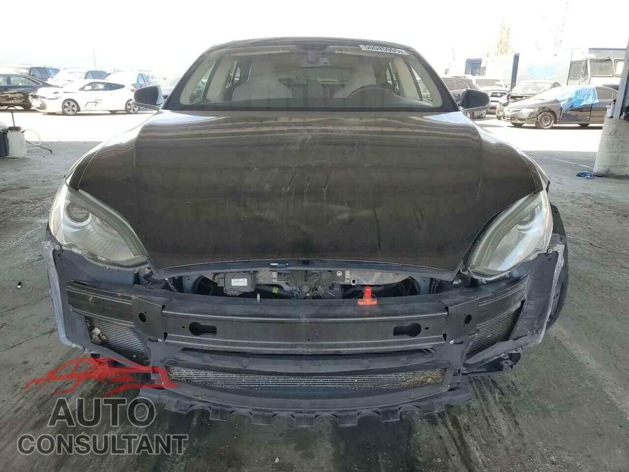 TESLA MODEL S 2013 - 5YJSA1CG9DFP14799