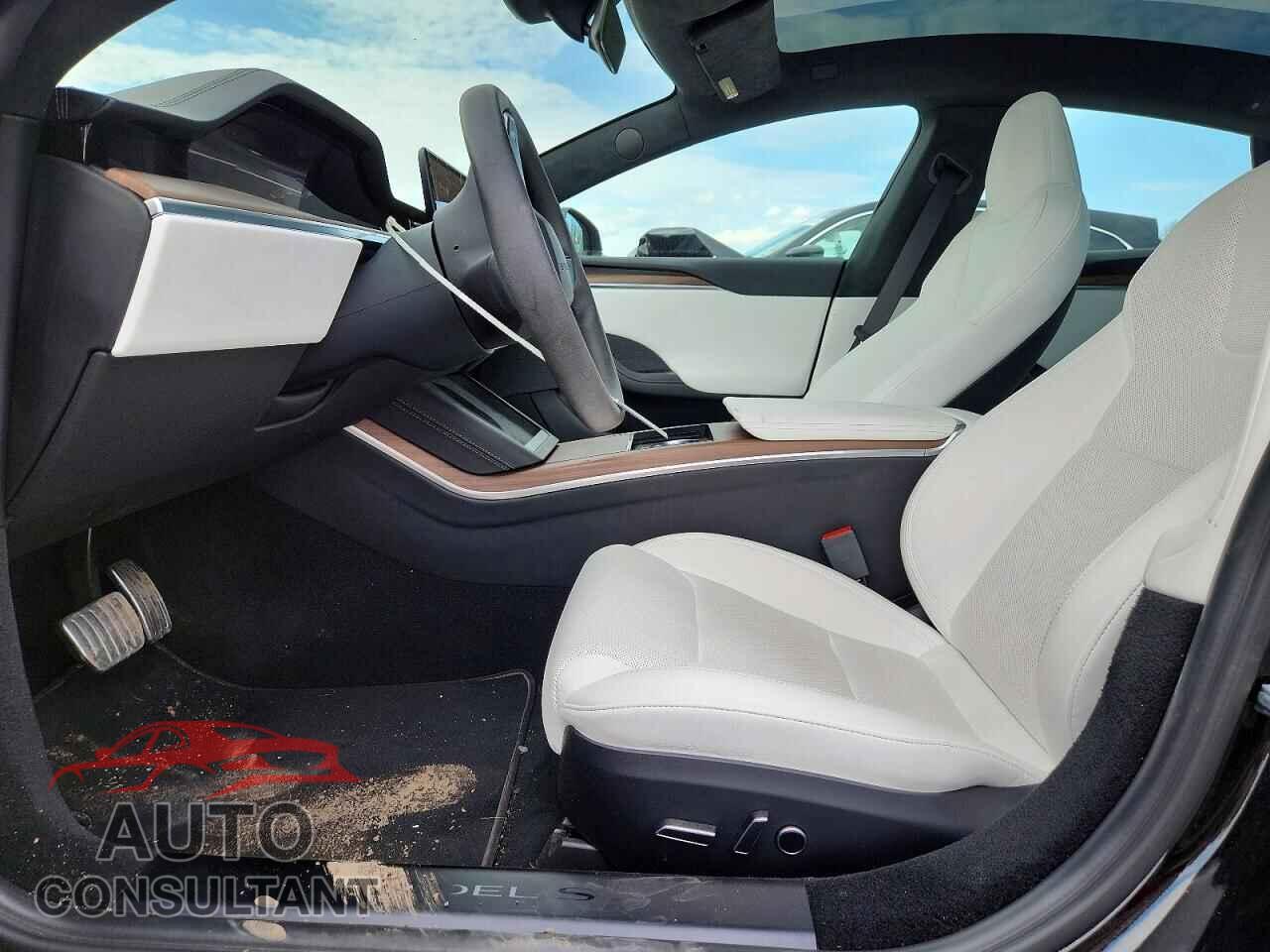 TESLA MODEL S 2023 - 5YJSA1E56PF526158