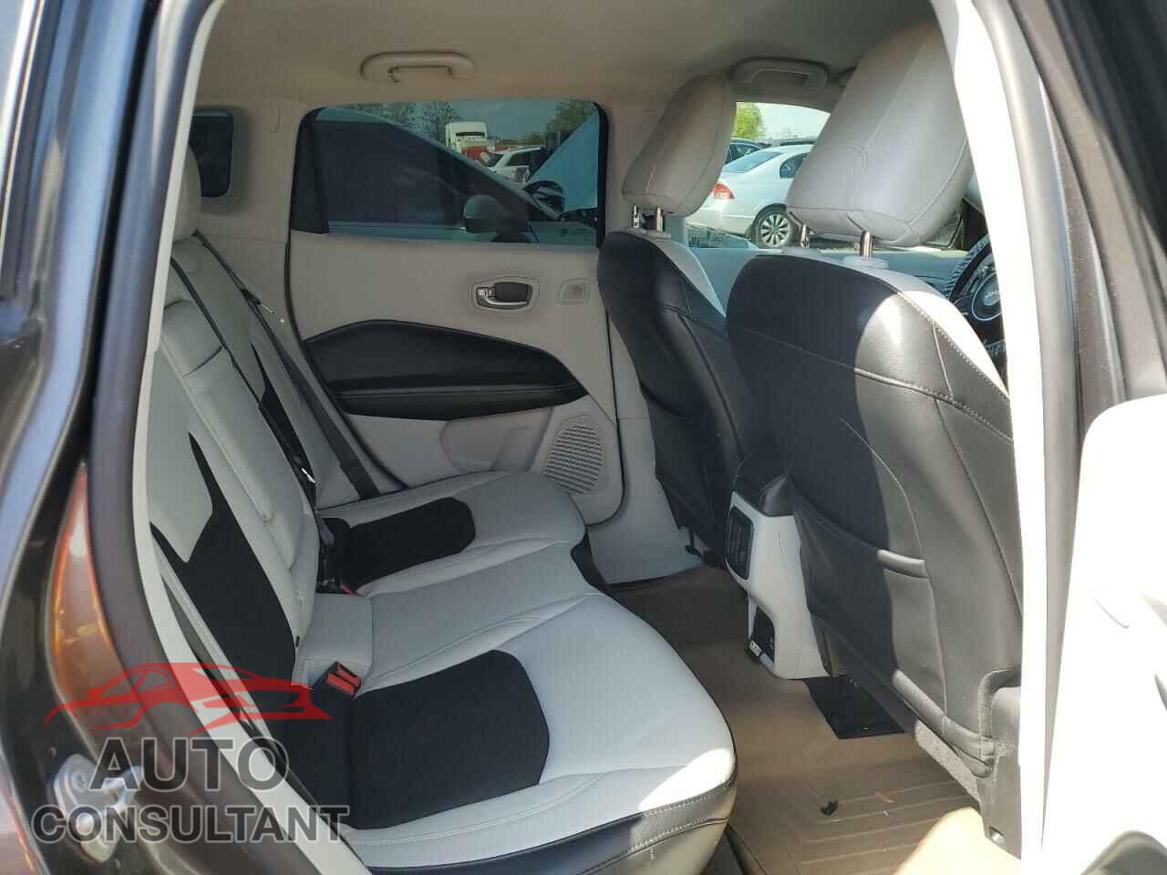 JEEP COMPASS 2017 - 3C4NJCBB8HT652768