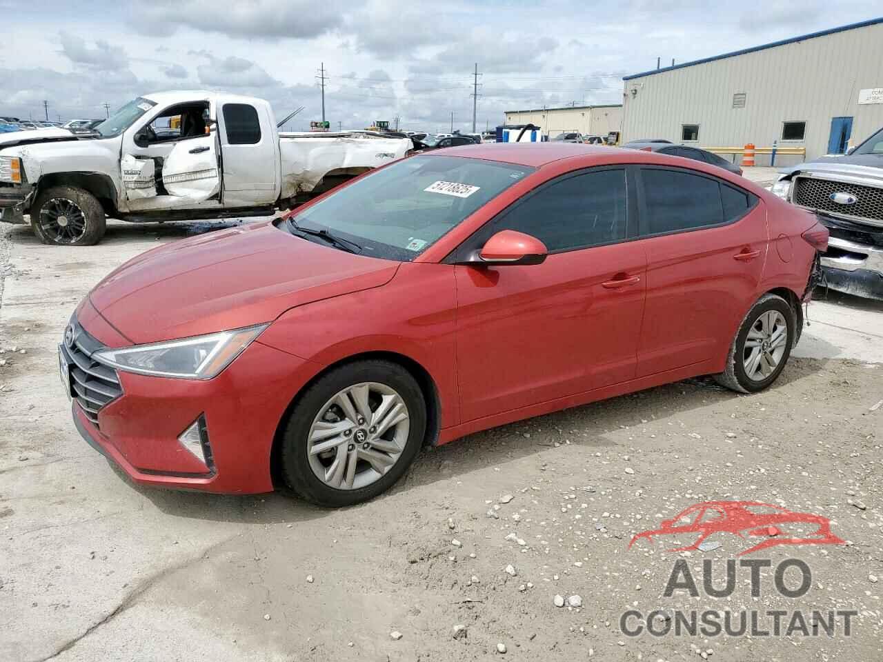 HYUNDAI ELANTRA 2019 - 5NPD84LFXKH423546