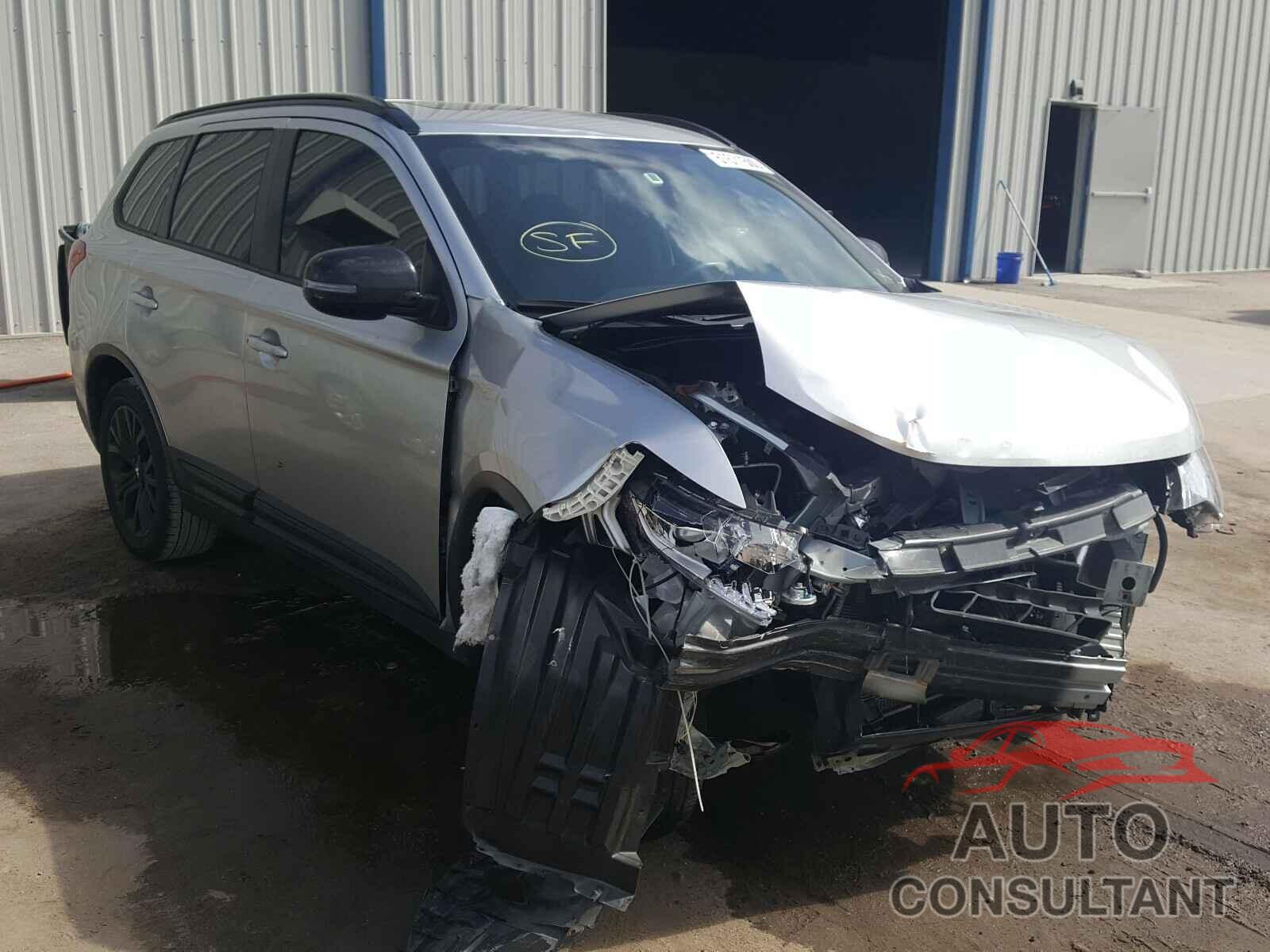 MITSUBISHI OUTLANDER 2018 - JA4AD3A34JZ048143
