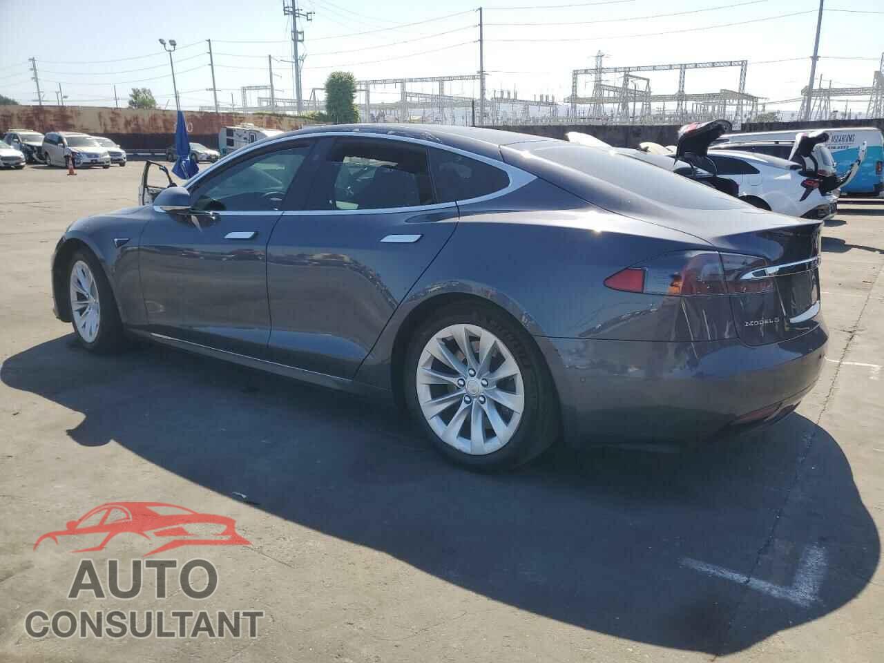 TESLA MODEL S 2019 - 5YJSA1E2XKF305595