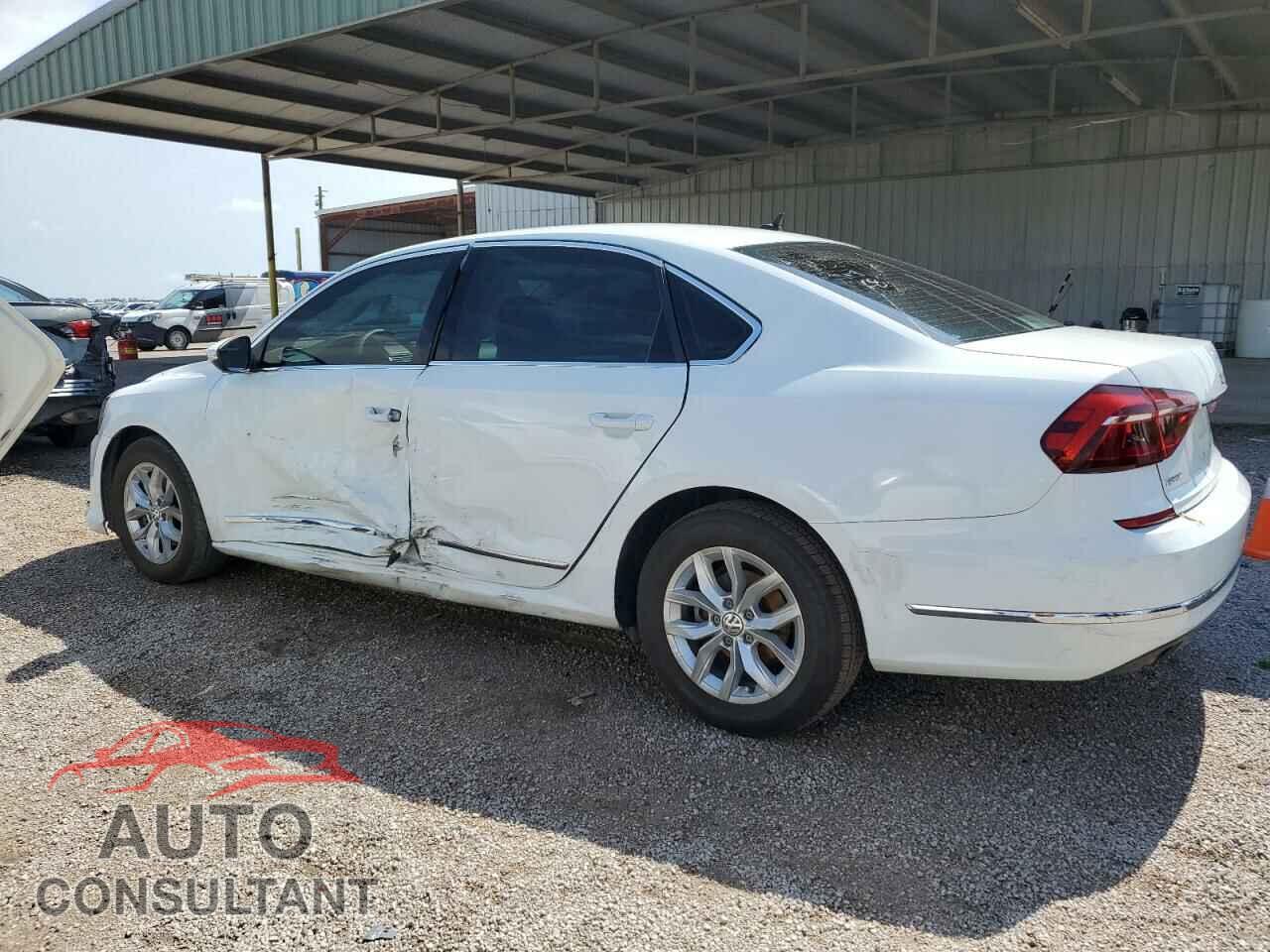 VOLKSWAGEN PASSAT 2017 - 1VWAT7A32HC052041