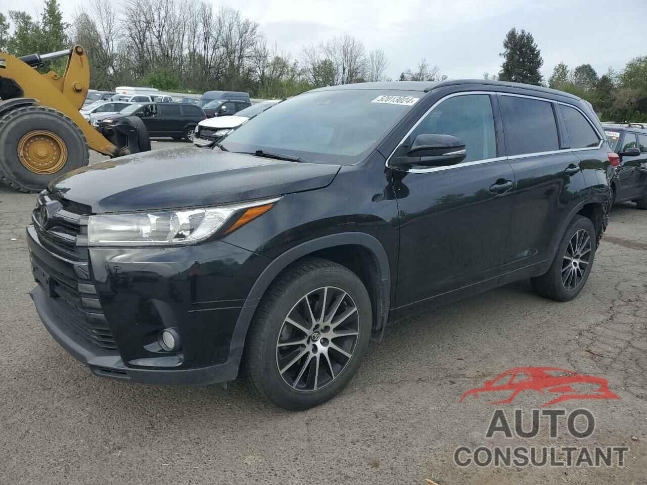 TOYOTA HIGHLANDER 2018 - 5TDJZRFH0JS494399