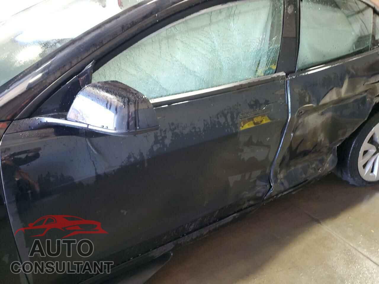 TESLA MODEL 3 2022 - 5YJ3E1EA4NF290807