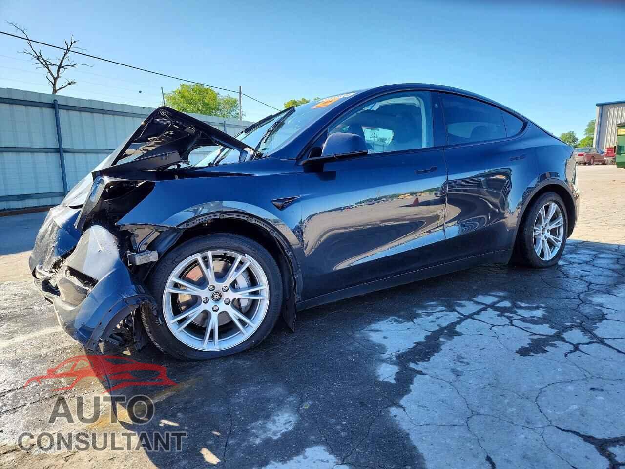 TESLA MODEL Y 2024 - 7SAYGDEE9RF994045
