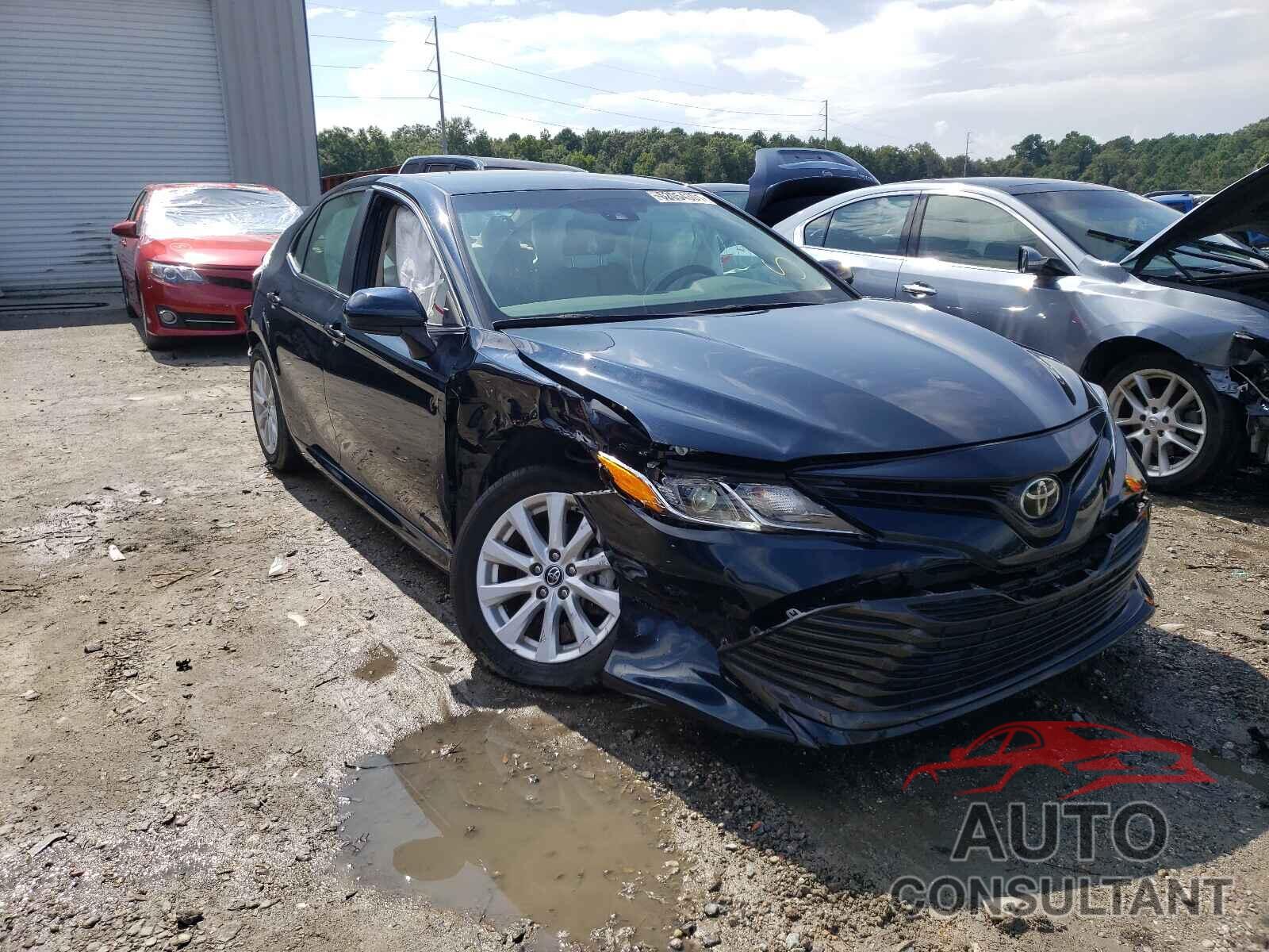 TOYOTA CAMRY 2018 - 4T1B11HK6JU666366