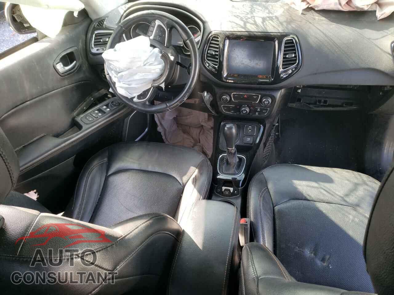 JEEP COMPASS 2020 - 3C4NJDCB7LT233324
