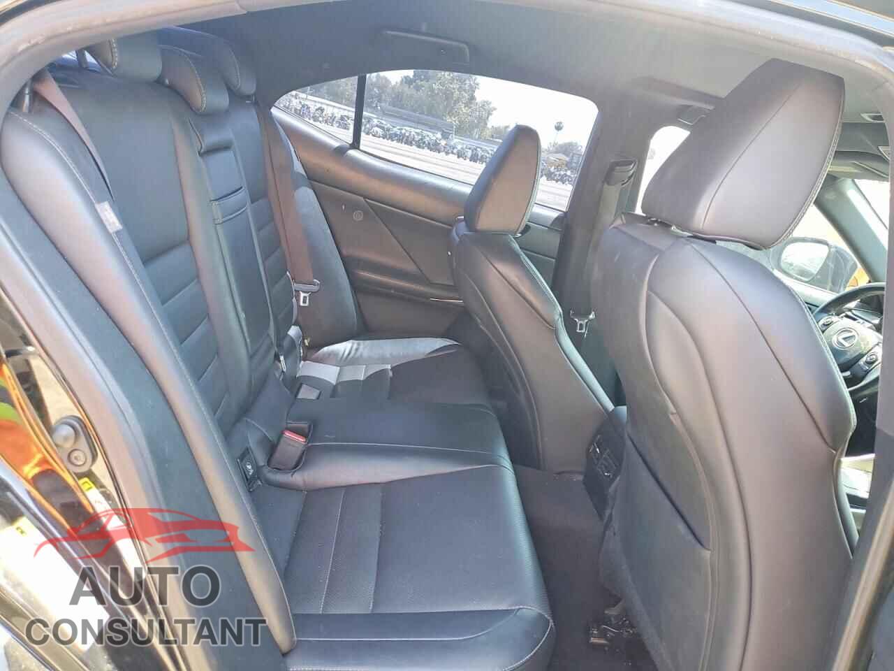 LEXUS IS 2015 - JTHBF1D20F5069693