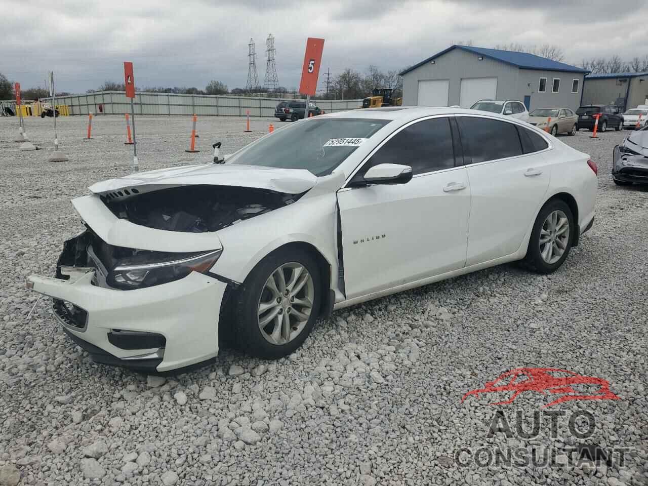 CHEVROLET MALIBU 2017 - 1G1ZE5ST1HF195637