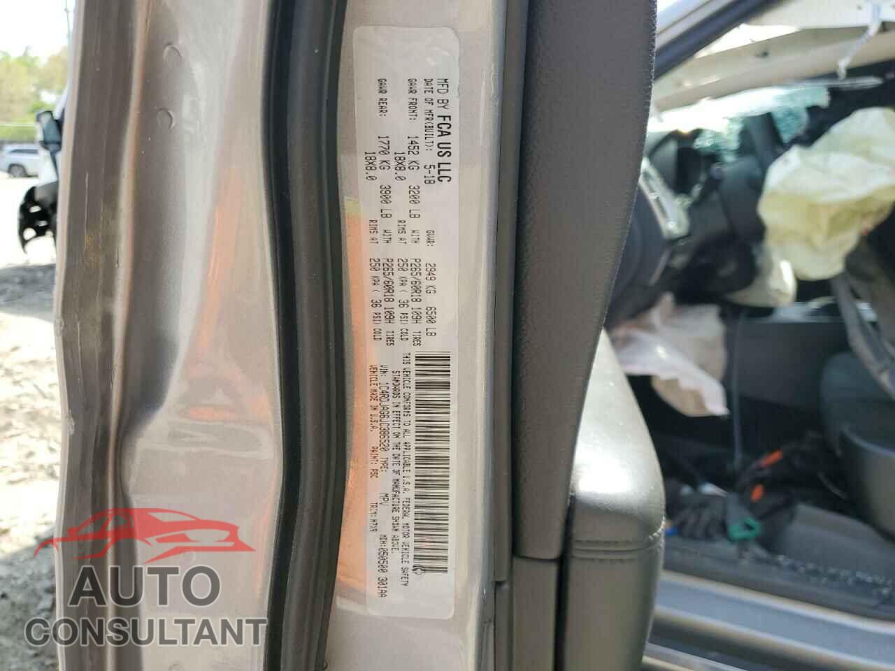 DODGE DURANGO 2018 - 1C4RDJAG6JC386520