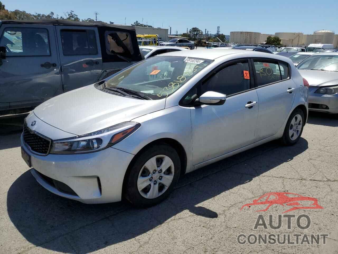 KIA FORTE 2017 - KNAFK5A84H5696301