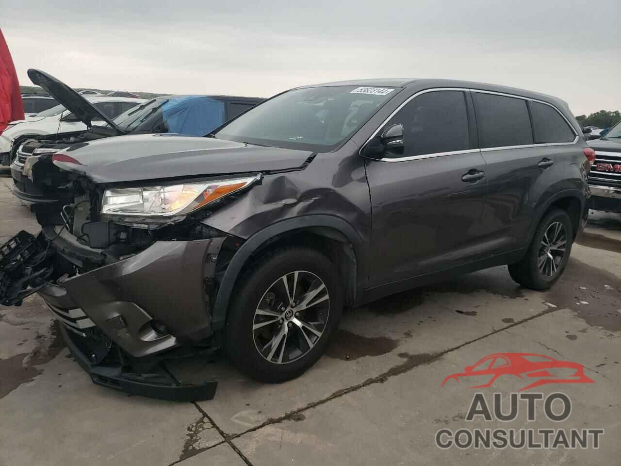 TOYOTA HIGHLANDER 2019 - 5TDZARFHXKS060003