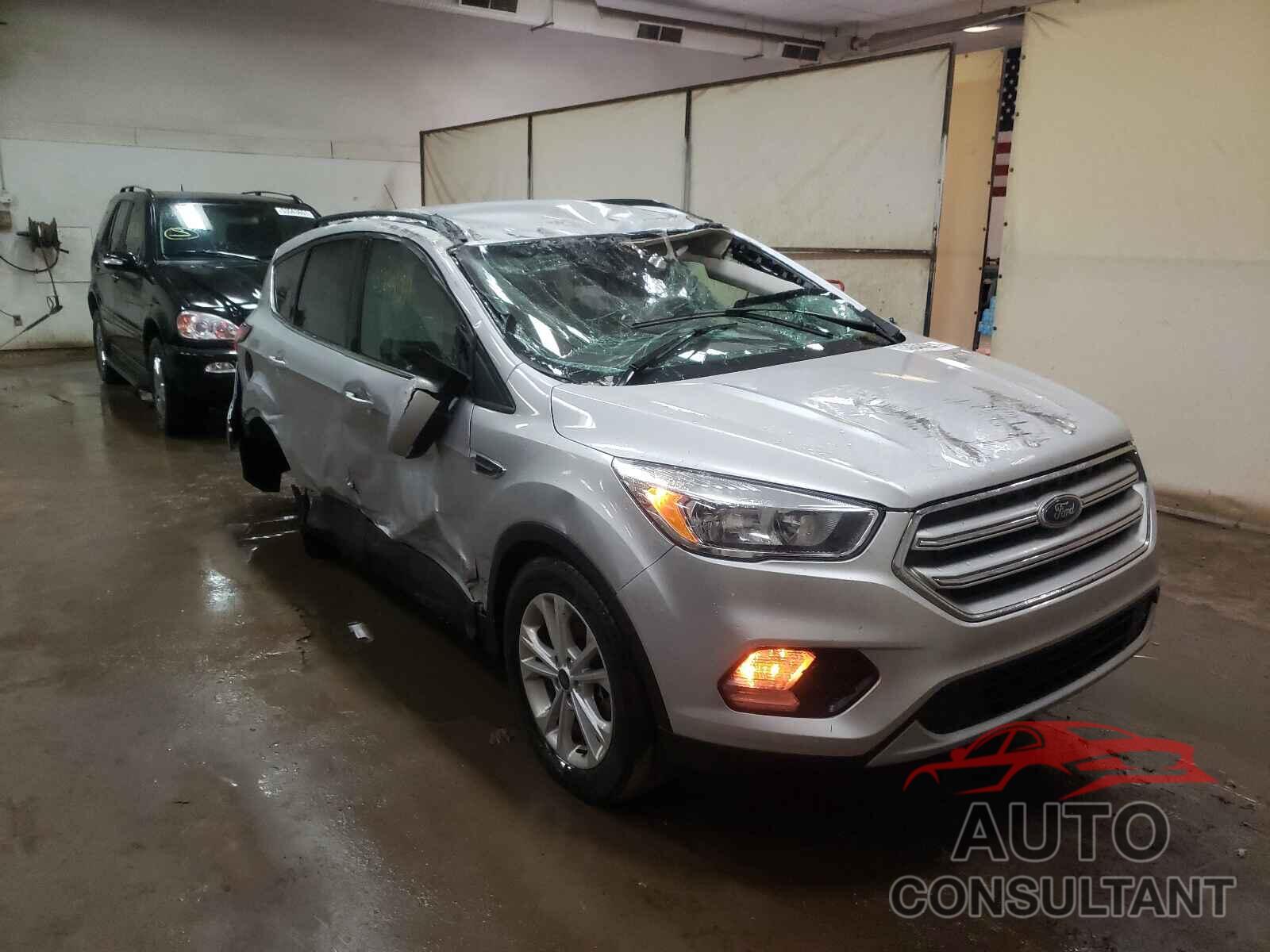 FORD ESCAPE 2018 - 1FMCU9GD4JUB52416