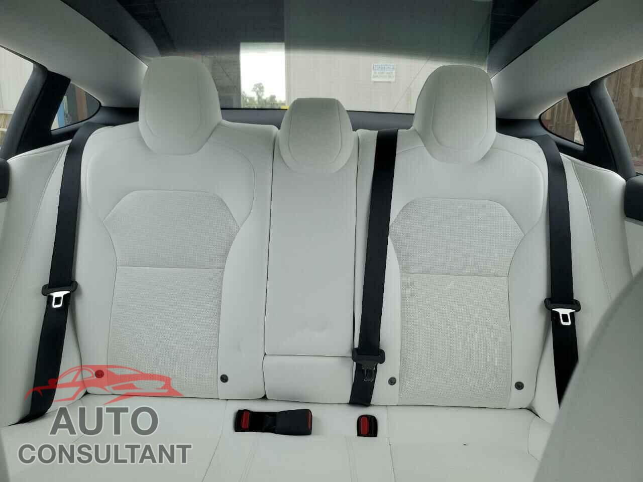 TESLA MODEL 3 2024 - 5YJ3E1EA7RF860501
