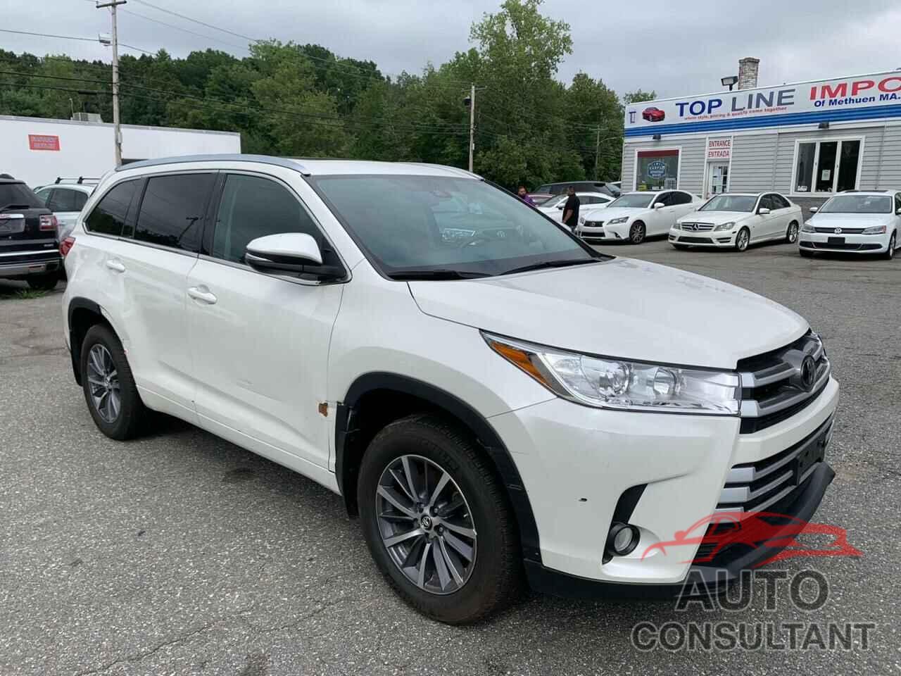 TOYOTA HIGHLANDER 2018 - 5TDJZRFH0JS560871