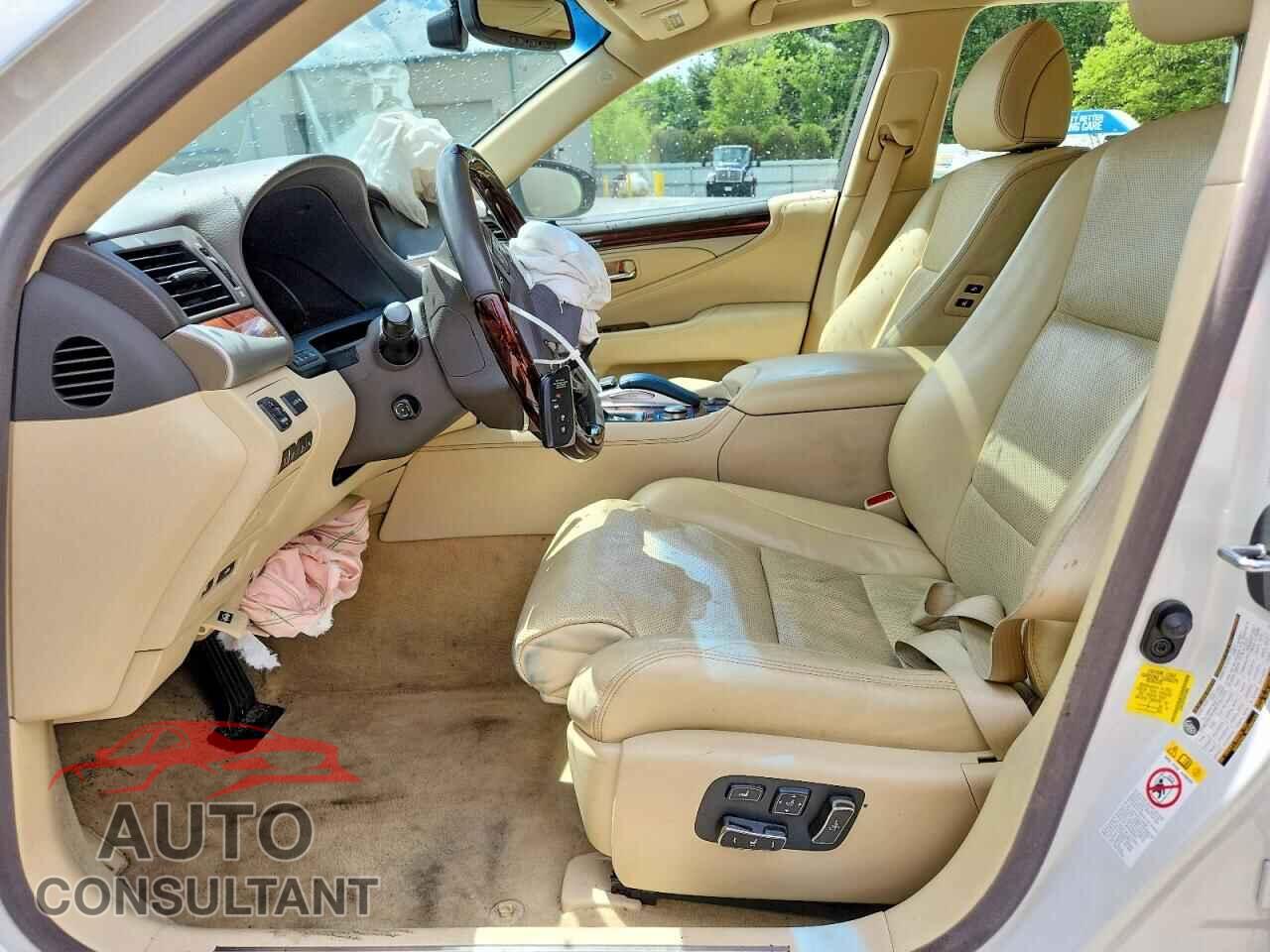 LEXUS LS460 2017 - JTHBL5EF4H5144884