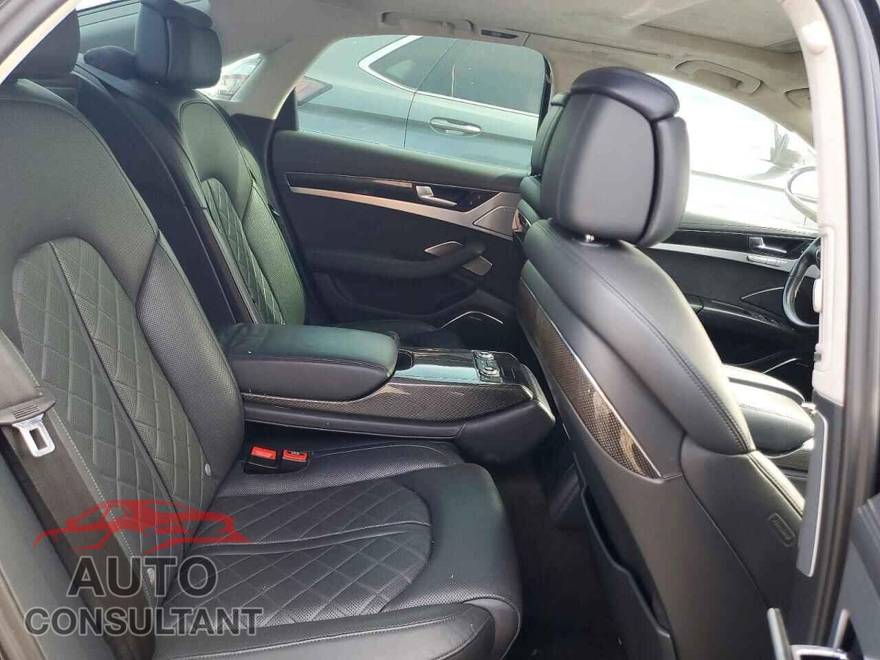 AUDI S8 2014 - WAUD2AFD4EN002417