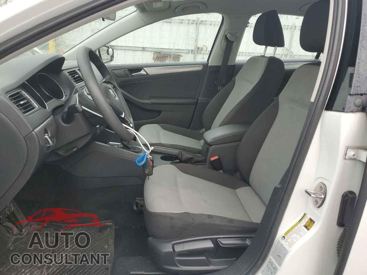 VOLKSWAGEN JETTA 2017 - 3VW2B7AJ2HM406175