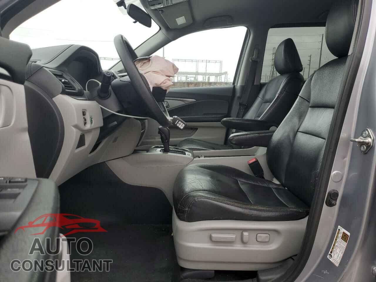 HONDA PILOT 2017 - 5FNYF6H36HB009673