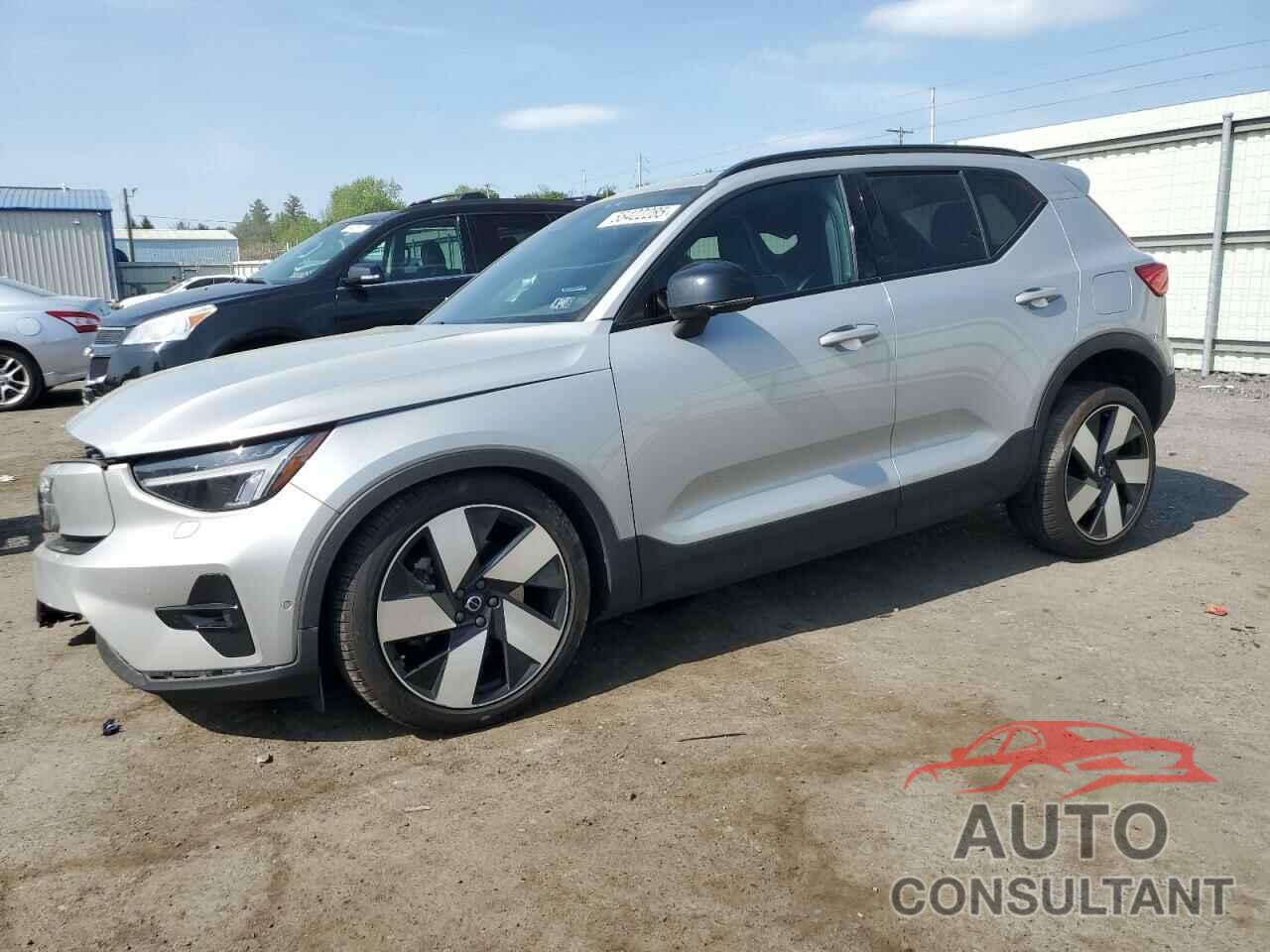VOLVO XC40 2023 - YV4ED3UW6P2069880