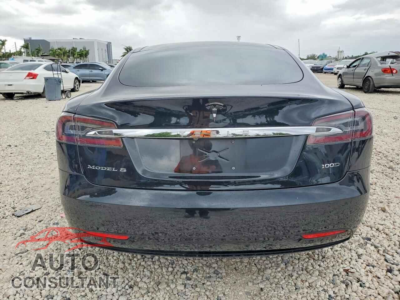 TESLA MODEL S 2017 - 5YJSA1E25HF222326