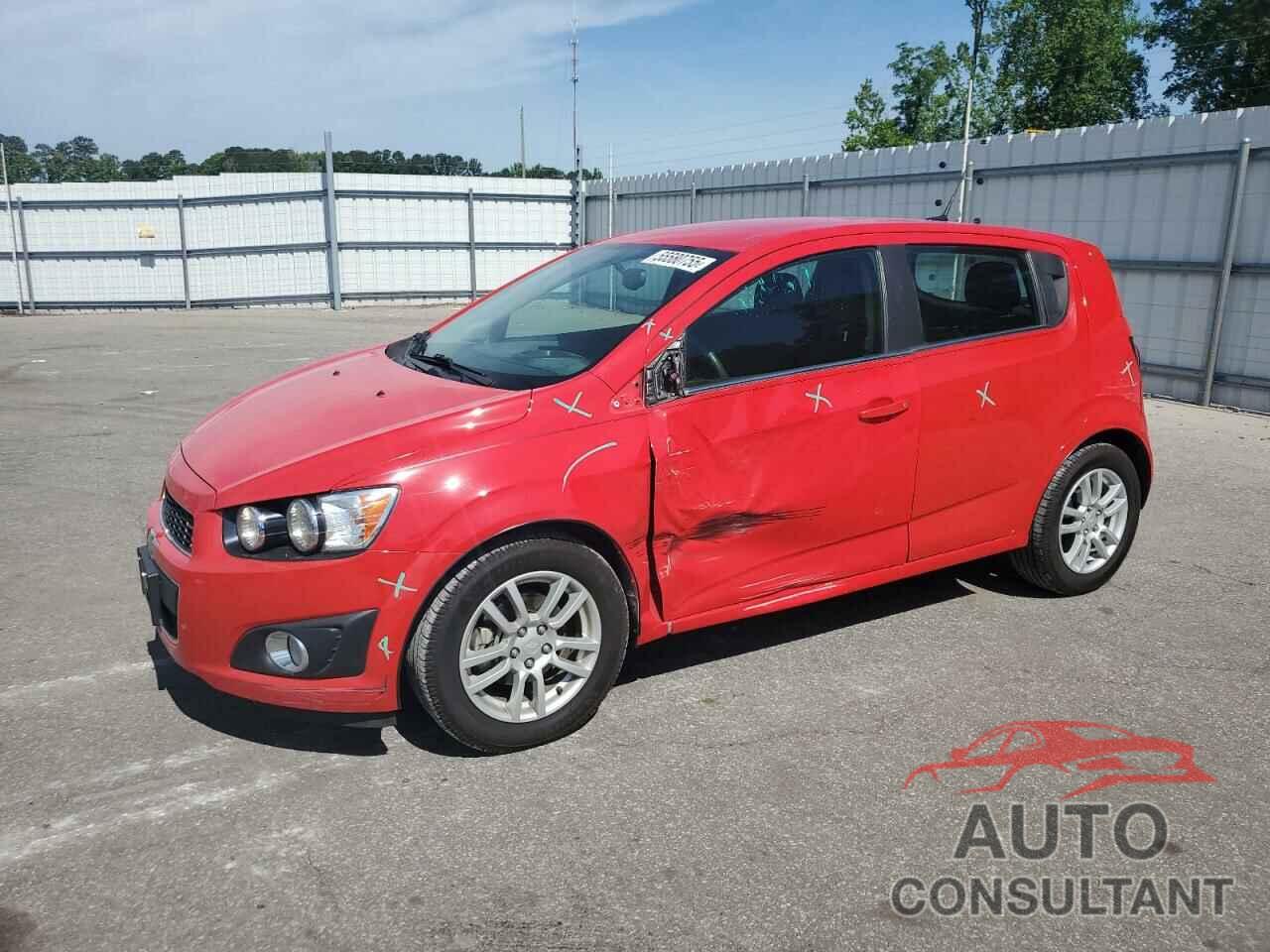 CHEVROLET SONIC 2014 - 1G1JC6SG7E4238008