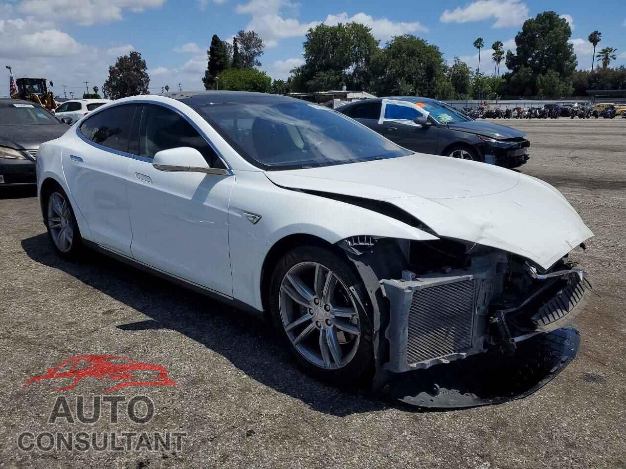 TESLA MODEL S 2012 - 5YJSA1CN1CFP02580