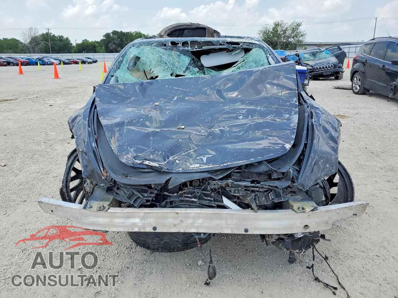 TESLA MODEL 3 2024 - 5YJ3E1EB8RF811638
