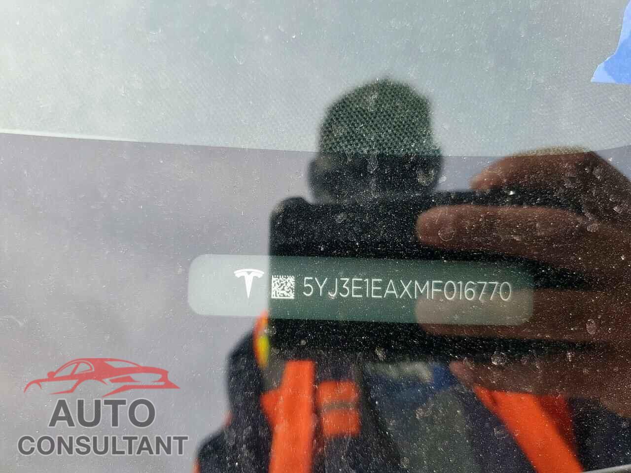 TESLA MODEL 3 2021 - 5YJ3E1EAXMF016770