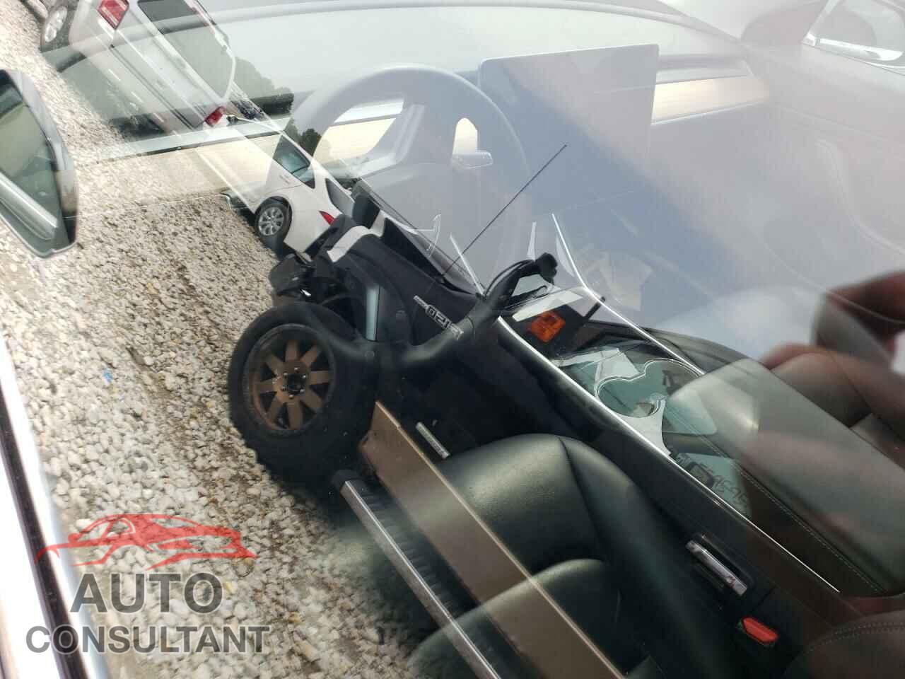TESLA MODEL 3 2018 - 5YJ3E1EA9JF036326