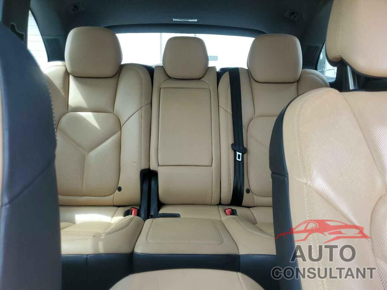 PORSCHE CAYENNE 2015 - WP1AF2A23FLA44272