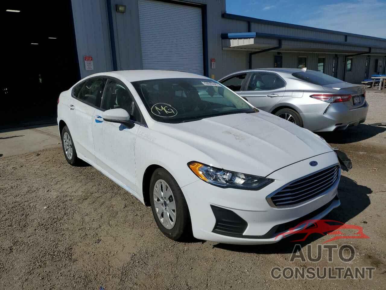 FORD FUSION 2019 - 3FA6P0G70KR101878