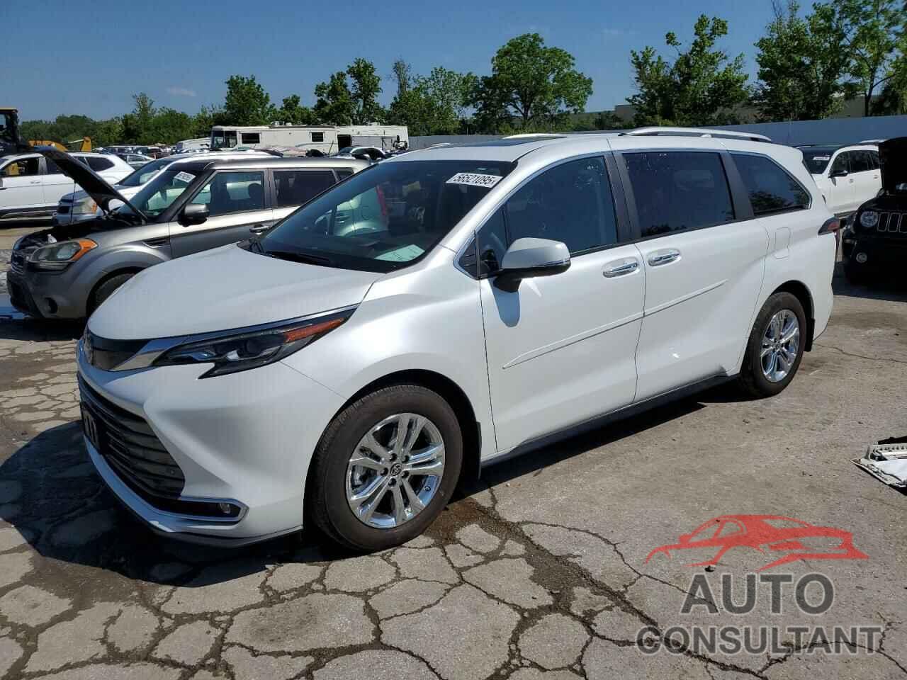 TOYOTA SIENNA 2024 - 5TDESKFC5RS142111