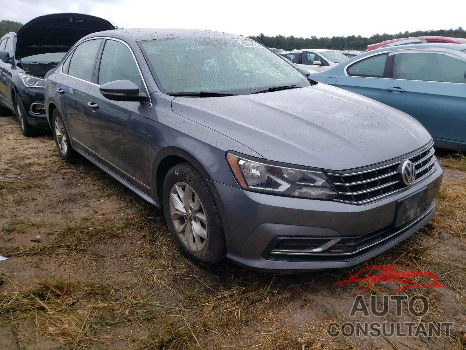 VOLKSWAGEN PASSAT 2017 - 1VWAT7A37HC012411